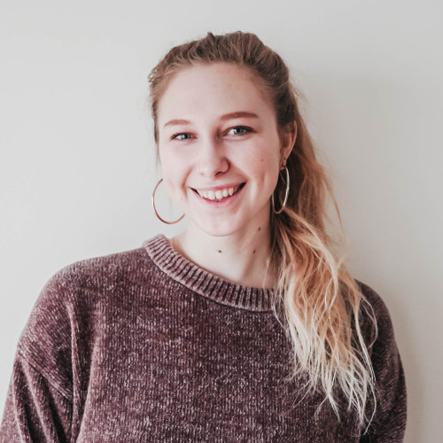 a photo of person or place for the testimony