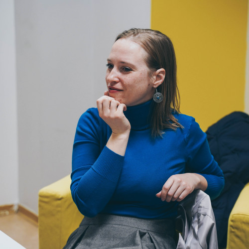 a photo of person or place for the testimony