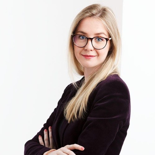 a photo of person or place for the testimony